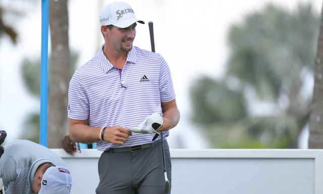 Golfer tặng quà cho thủ phạm làm mình mất chức vô địch Golfer tang qua cho thu pham lam minh mat chuc vo dich