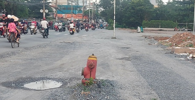 Hinh anh nham nho tren cong truong mo rong duong Tan Ky Tan Quy-Hinh-6