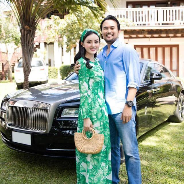 Cuộc sống xa hoa của hot girl Việt trên đất Thái với dàn siêu xe cực phẩm - Hình 3 Cuoc song xa hoa cua hot girl Viet tren dat Thai voi dan sieu xe cuc pham-Hinh-3