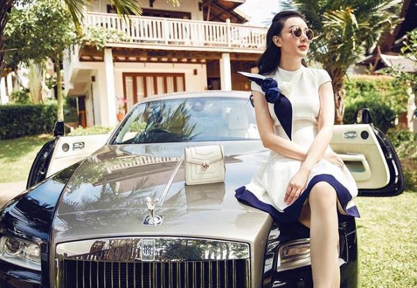 Cuộc sống xa hoa của hot girl Việt trên đất Thái với dàn siêu xe cực phẩm - Hình 4 Cuoc song xa hoa cua hot girl Viet tren dat Thai voi dan sieu xe cuc pham-Hinh-4