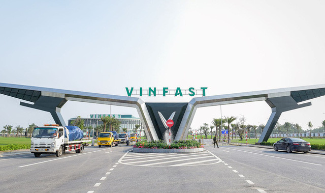 VinFast huy động 5,000 tỷ đồng trái phiếu, Vingroup tái cơ cấu công ty con VinFast huy dong 5,000 ty dong trai phieu, Vingroup tai co cau cong ty con