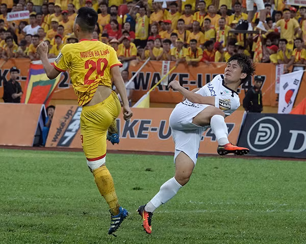 HLV Park Hang Seo dung cam hay dang bao thu?-Hinh-2