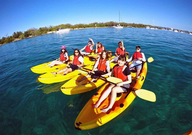 Du lịch 30/4-1/5: Giá giảm sâu trong kỳ nghỉ khác biệt trong đời - Hình 2 Du lich 30/4-1/5: Gia giam sau trong ky nghi khac biet trong doi-Hinh-2