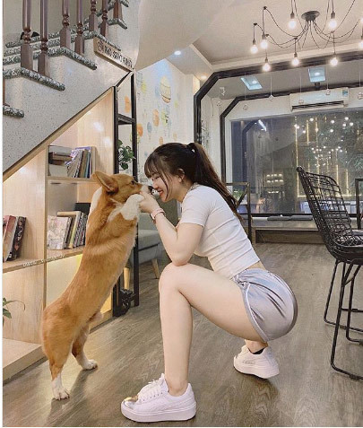 Những 'cực phẩm' sở hữu vòng 3 căng tròn, lưng ong quyến rũ trên báo nước ngoài - Hình 5 Nhung 'cuc pham' so huu vong 3 cang tron, lung ong quyen ru tren bao nuoc ngoai-Hinh-5