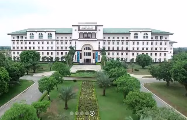 Lo dien ngoi truong sieng luot song co phieu nhat Viet Nam va noi dau mang ten ITA 'tra da'