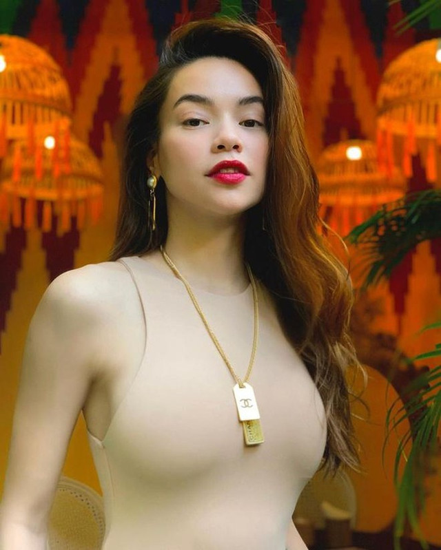 Hà Hồ, Thủy Tiên gây hiểu lầm khi mặc như không - Hình 6 Ha Ho, Thuy Tien gay hieu lam khi mac nhu khong-Hinh-6
