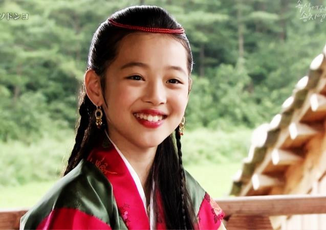 Sulli và hành trình từ đỉnh cao danh vọng cho đến kết thúc buồn Sulli va hanh trinh tu dinh cao danh vong cho den ket thuc buon