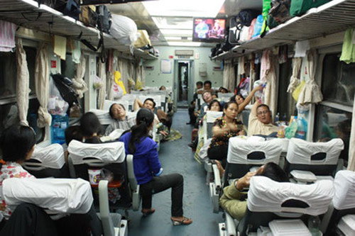 Bàng giá vé tàu Tết 2015 cao nhất trên 2 triệu đồng Bang gia ve tau Tet 2015 cao nhat tren 2 trieu dong