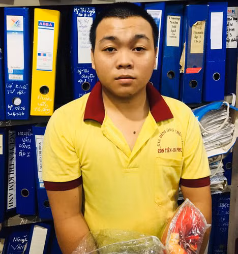 Nam thanh nien trom vang cua me nguoi yeu