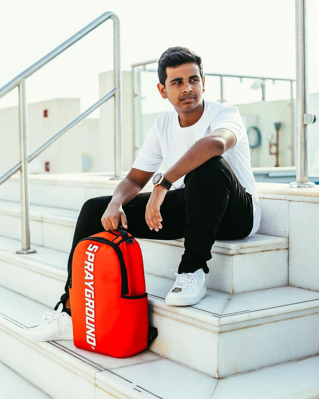 Ngoài tay chơi giày nổi tiếng, rich kid 10X Dubai còn sở hữu vườn thú mini - Hình 4 Ngoai tay choi giay noi tieng, rich kid 10X Dubai con so huu vuon thu mini-Hinh-4