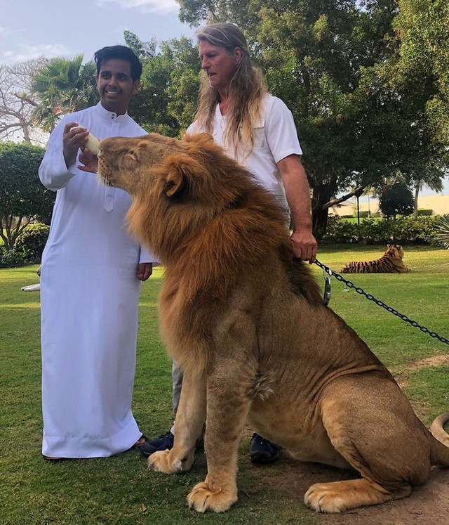 Ngoài tay chơi giày nổi tiếng, rich kid 10X Dubai còn sở hữu vườn thú mini - Hình 10 Ngoai tay choi giay noi tieng, rich kid 10X Dubai con so huu vuon thu mini-Hinh-10
