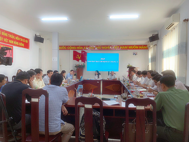 Tân Hiệp (Kiên Giang): 2 tuyến đường “vừa làm đã hỏng” là do trời mưa Tan Hiep (Kien Giang): 2 tuyen duong “vua lam da hong” la do troi mua