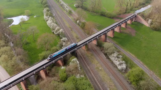 An tuong voi 6 cay cau nuoc doc dao bac nhat the gioi-Hinh-11