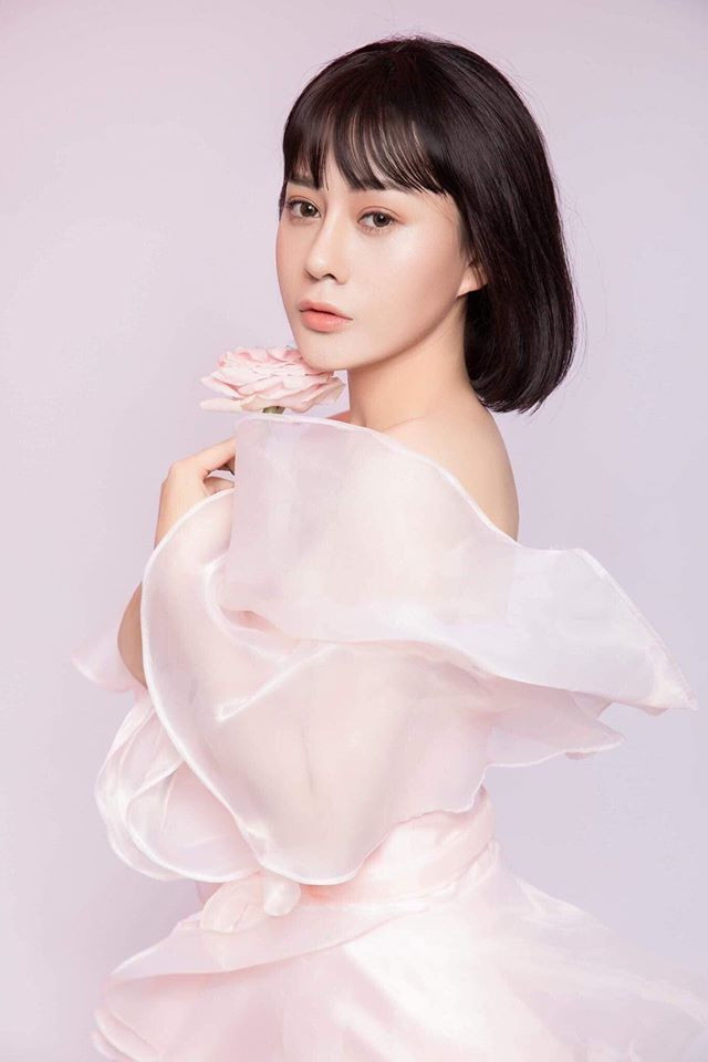 Đo độ sexy của 'Quỳnh búp bê' Phương Oanh ngoài đời và trên phim - Hình 2 Do do sexy cua 'Quynh bup be' Phuong Oanh ngoai doi va tren phim-Hinh-2