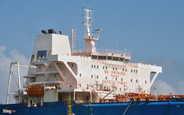 Can canh con tau 104.000 tan doi von len hon 70 trieu USD o Dung Quat-Hinh-24