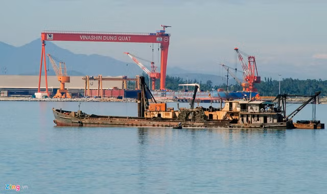 Can canh con tau 104.000 tan doi von len hon 70 trieu USD o Dung Quat-Hinh-14