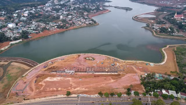 Vắng bóng đối thủ, CC1 trúng thầu lớn tại Đắk Nông - Hình 4 Vang bong doi thu, CC1 trung thau lon tai Dak Nong-Hinh-4