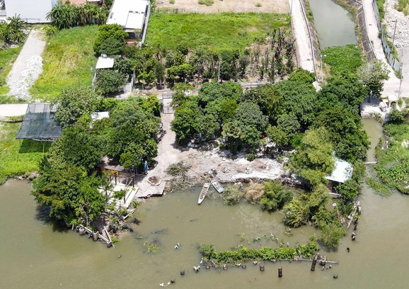 Vụ sạt lở tại quận 12, TP. HCM: Thiên tai hay “nhân tai”? Vu sat lo tai quan 12, TP. HCM: Thien tai hay “nhan tai”?