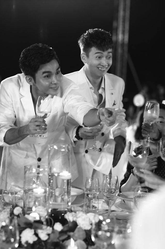 Cười ngất với ảnh hài hước chưa từng được công bố tại đám cưới Đông Nhi - Hình 9 Cuoi ngat voi anh hai huoc chua tung duoc cong bo tai dam cuoi Dong Nhi-Hinh-9
