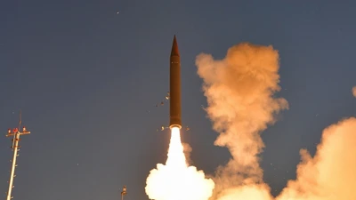 Iran đối mặt với thách thức lớn trong chiến tranh tên lửa với Israel