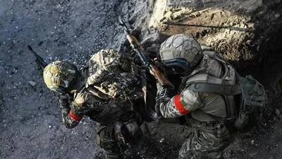 Nga nối lại chiến dịch Dobropillya, tiến về phía bắc Pokrovsk