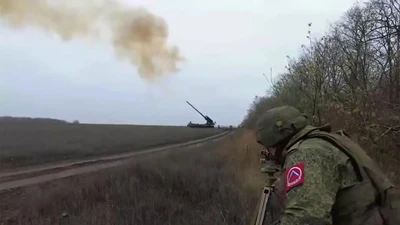 Quân đội Nga tiếp cận Slavyansk, cả thành phố nằm trong tầm pháo