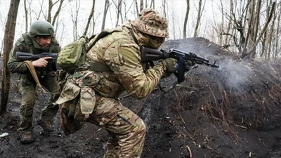 Quân đội Nga đột kích luồn sâu vào Siversk, tiền tuyến rung chuyển