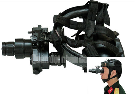 Qua sử dụng, các sản phẩm khí tài quang-điện tử này đều được đánh giá có tính năng kỹ thuật tốt, góp phần nâng cao chất lượng huấn luyện và khả năng sẵn sàng chiến đấu của các cơ quan, đơn vị. Trong ảnh, kính quan sát đêm đeo đầu NĐ-01-ĐN.