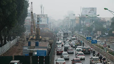 Tại sao cứ cận tết, Hà Nội lại cải tạo, cắt xén nhiều tuyến đường?