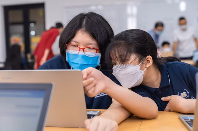 Hop tac voi Google va Samsung, Vinschool ung dung cong nghe, nang cao chat luong day - hoc-Hinh-3