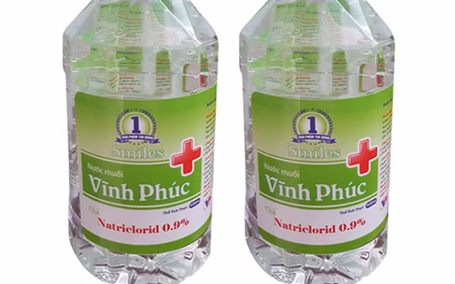 Lô nước muối súc miệng Vĩnh Phúc 500ml bị thu hồi do không đạt chất lượng Lo nuoc muoi suc mieng Vinh Phuc 500ml bi thu hoi do khong dat chat luong