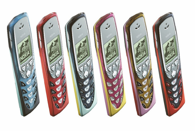 Những năm 2000, Nokia là biểu tượng của công nghệ toàn cầu, chiếm hơn 40% thị phần điện thoại và gần như không có đối thủ. nok-1.png