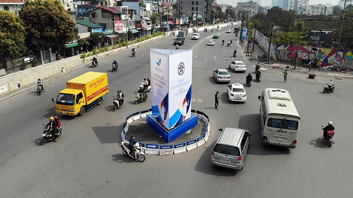 Trước đó, trong bài phát biểu Thông điệp Liên bang, Tổng thống Hoa Kỳ Donald Trump tuyên bố: "Vấn đề Triều Tiên là một phần trong chính sách ngoại giao táo bạo mới của Mỹ. Chúng tôi sẽ tiếp tục thúc đẩy tiến trình hòa bình trên Bán đảo Triều Tiên. Con tin của Mỹ tại Triều Tiên đã trở về nước, việc thử nghiệm hạt nhân cũng đã ngừng lại, và trong 15 tháng qua chưa có vụ phóng tên lửa nào. Nếu tôi không được bầu làm Tổng thống Mỹ, thì tôi nghĩ rằng chúng ta sẽ bị cuốn vào một cuộc chiến lớn với Triều Tiên, và hàng triệu người sẽ có nguy cơ thiệt mạng. Vẫn còn nhiều công tác phải làm, nhưng quan hệ của tôi với ông Kim Jong Un là tốt, và Chủ tịch Kim cùng tôi sẽ gặp lại nhau tại Việt Nam vào ngày 27-28/2 tới".