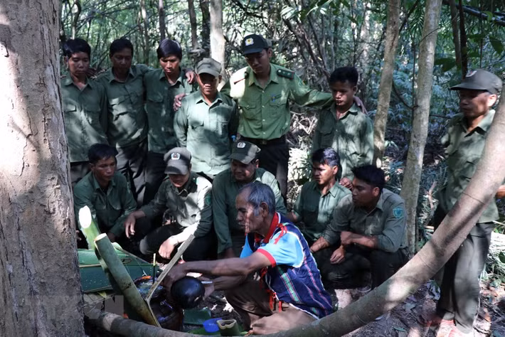 Đây là một trong những nghi lễ quan trọng trong tục cúng Rừng - nét văn hóa độc đáo của người dân tộc thiểu số tại Tây Nguyên nói chung và tỉnh Gia Lai nói riêng. (Ảnh: Hồng Điệp/TTXVN)