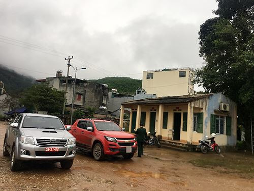 Lối mòn này nằm cách trạm kiểm soát liên ngành Hải quan - Biên phòng Hoành Mô chưa đầy 50m