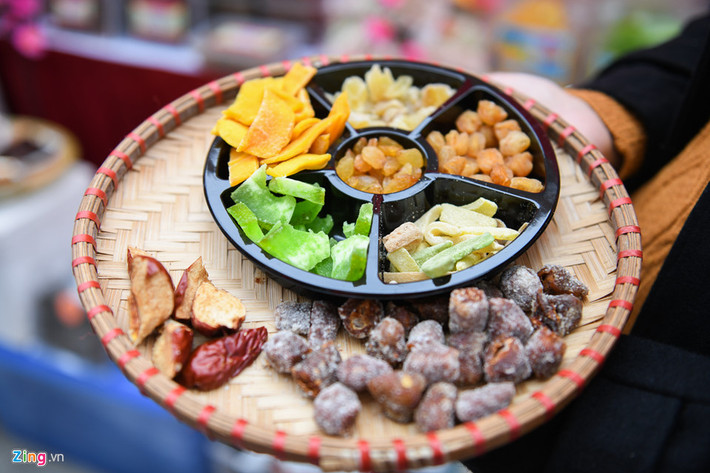 Một khay mứt đặc trưng xuất hiện trong mỗi nhà vào dịp Tết.