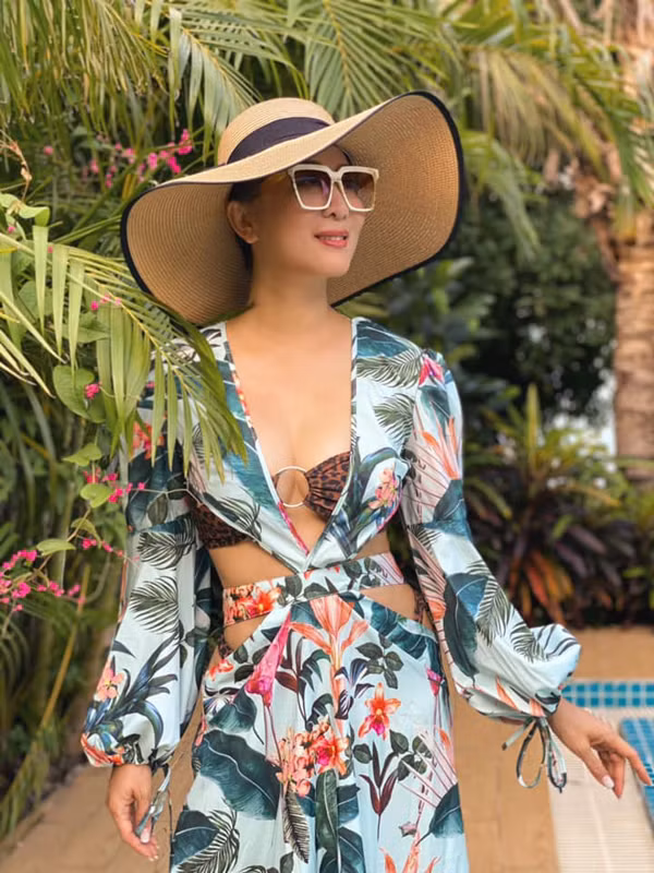 Là ái nữ của Hoa khôi Sòn Gòn Đặng Tuyết Mai, Kỳ Duyên may mắn thừa hưởng nhan sắc diễm lệ từ mẹ. Vậy nhưng, để trẻ đẹp cùng thời gian, ngoài yếu tố di truyền, MC cho rằng đó là thành quả của cả quá trình nỗ lực, nghiêm khắc với bản thân.