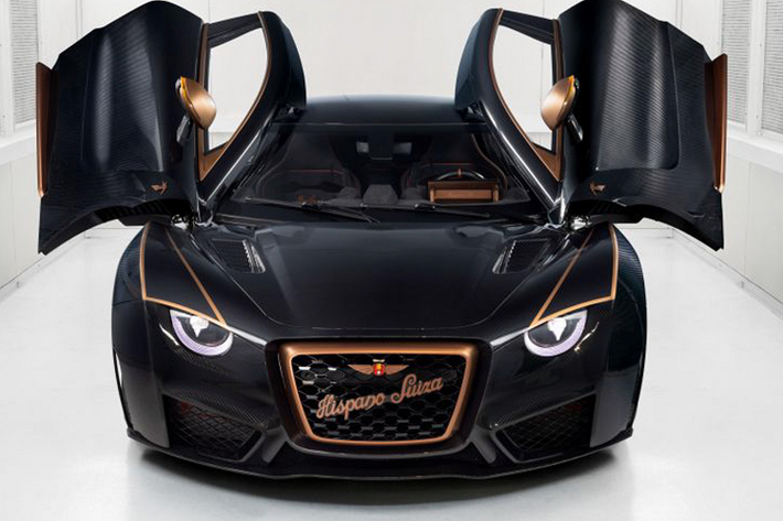 Carmen Boulogne 2021 mới là mẫu hypercar chạy điện được chế tạo để tôn vinh chiếc xe đua cùng tên của hãng xe này trong quá khứ. Đây là một chiếc siêu xe hàng hiếm và chỉ được sản xuất giới hạn 5 chiếc. Toàn bộ được thiết kế và xây dựng dựa trên yêu cầu cá nhân hóa của chủ sở hữu.