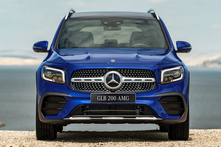 Sau 2 tháng chờ đợi, Mercedes-Benz GLB 2020 mới đã chính thức được ra mắt thị trường Việt Nam. Mẫu xe này được xem là làn gió mới với cấu hình 7 chỗ ngồi ngồi và đồng thời cũng là mảnh ghép cuối cùng hoàn thiện danh mục sản phẩm của hãng xe Đức tại nước ta.