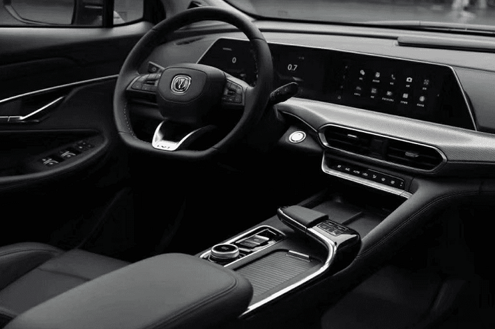 Cụ thể, giá xe Changan UNI-T 2020 khoảng 180.000 nhân dân tệ (tương đương 592 triệu đồng), và sẽ chính thức ra mắt thị trường Trung Quốc trong tháng 6 năm nay. Hiện tại, quá trình sản xuất nó đã được bắt đầu.