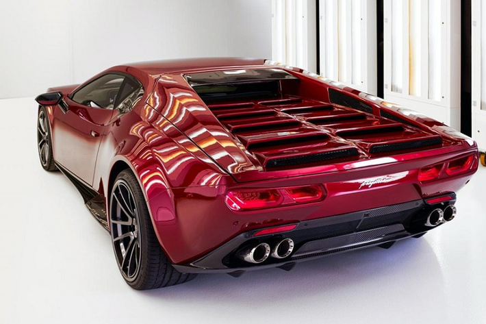 Quá trình sản xuất siêu xe Panther ProgettoUno, sản phẩm đầu tiên của chương trình Legends Reborn của Ares Design, đã được bắt đầu và sẽ chỉ có 21 chiếc được sản xuất. Giá xe Panther ProgettoUno khởi điểm từ 615.000 euro (tương đương 16 tỷ đồng).