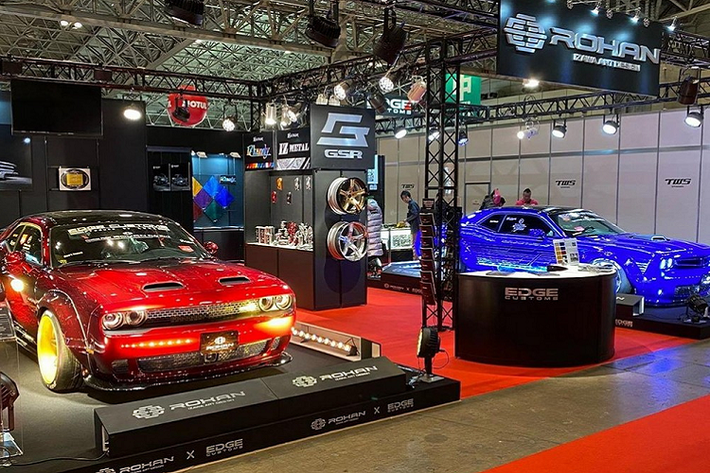 Rohan không phải là một cái tên xa lạ ở Tokyo Auto Salon, và hồi 3 năm trước, họ đã trưng bày một chiếc Nissan GT-R mạ crôm vàng thuộc hàng ấn tượng bậc nhất từ trước tới nay.