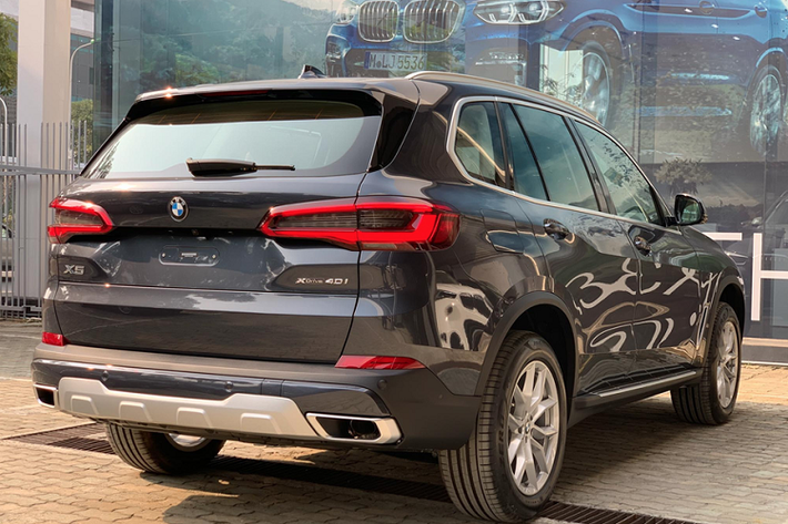 Cần số cũ tạo cảm giác đơn giản, đẹp mắt nhưng thiếu đi sự nổi bật