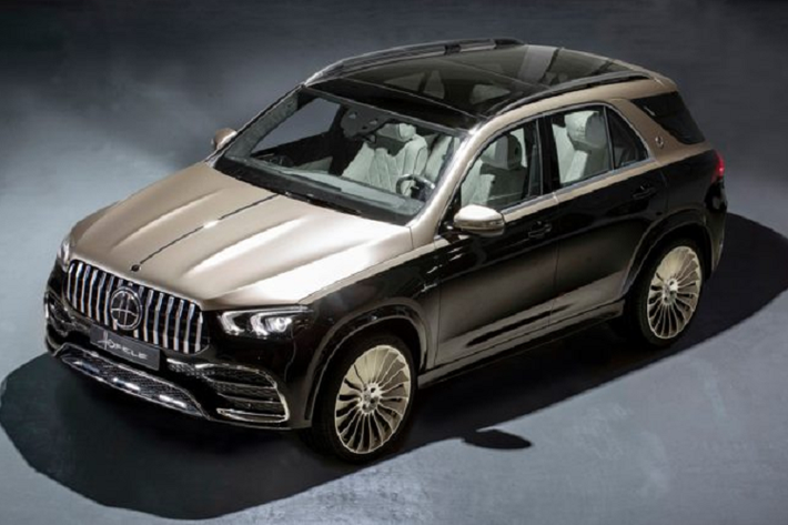 Về ngoại thất, chiếc xe đã được nâng cấp với phong cách sơn hai tông màu đen – vàng gold (Tiffany Gold over Obsidian Black) theo phong cách của Maybach. Logo của Hofele được đính ở phần trung tâm cột sau của Mercedes-Benz GLE mới tương tự như trên những chiếc Maybach.