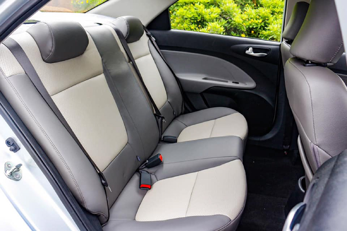 Cụ thể, doanh số Kia Soluto xếp dưới bộ ba: Toyota Vios, Hyundai Accent và Honda City. Trong tháng 5 vừa qua, Kia Soluto chỉ bán được 387 xe, xếp trên Mitsubishi Attrage (256 xe), Mazda2 (149 xe) và Nissan Sunny (46 xe).