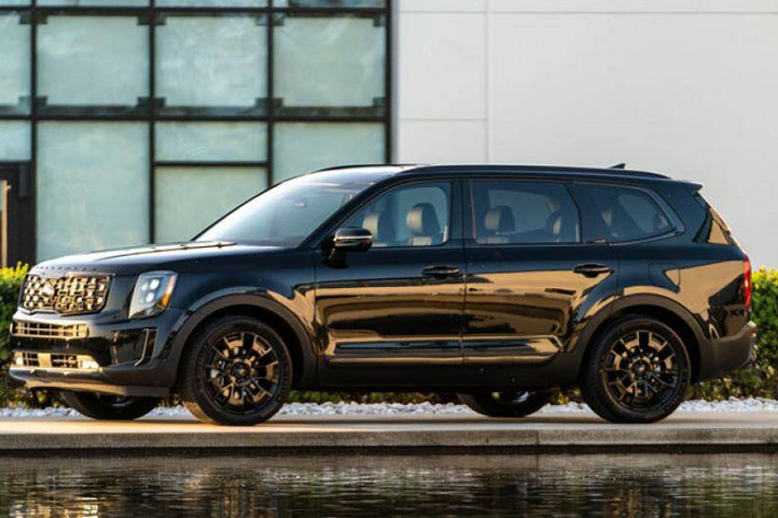 Kia Telluride 2021 (giá khởi điểm: 31.990 USD, số chỗ ngồi tối đa: 8)