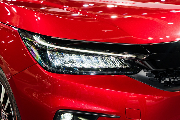 Tại Thái Lan, giá xe Honda City 2020 bán ra từ 18.500 USD đến 23.600 USD. Theo một số nguồn tin, Honda sẽ phân phối City thế hệ mới tại Việt Nam vào cuối năm nay để cạnh tranh với Vios bản nâng cấp. Thế hệ hiện hành của City đang được bán với giá 559 triệu và 599 triệu đồng.