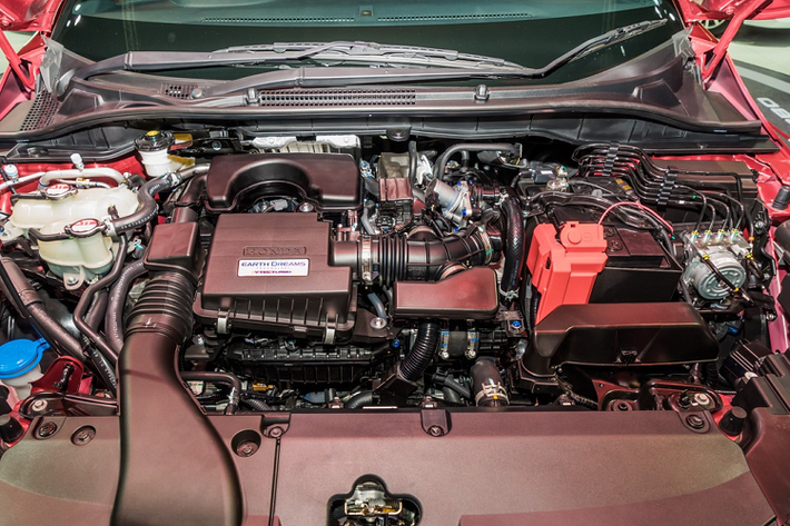 Hiện tại, Honda Malaysia chưa hé lộ thông tin chi tiết về hiệu suất của City thế hệ mới. Tại Thái Lan, Honda City được trang bị động cơ tăng áp mới thay cho động cơ hút khí tự nhiên 1.5L của thế hệ thứ 4. Cụ thể, City sử dụng động cơ tăng áp VTEC 3 xy-lanh thẳng hàng dung tích 1.0L, cho công suất 120 mã lực và mô-men xoắn 173 Nm. Đi kèm với động cơ mới vẫn là hộp số tự động vô cấp CVT và hệ dẫn động cầu trước.