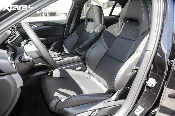 Những người tiêu dùng trẻ tuổi ở Trung Quốc thường có sở thích âm nhạc và hệ thống máy tính điều khiển bằng giọng nói, hoặc ít nhất là Lynk &amp; Co tin tưởng như thế.