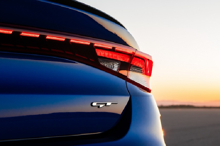 Nâng lên bản LXS sẽ có giá từ 24.490 USD (khoảng 568 triệu đồng) cho thiết lập FWD. Tùy chọn AWD sẽ từ 25.660 USD. Gói dẫn động AWD thêm ghế lái chỉnh điện 10 hướng, ghế trước sưởi, cổng sạc USB cho hàng ghế thứ 2, và đài vệ tinh SirusXM.